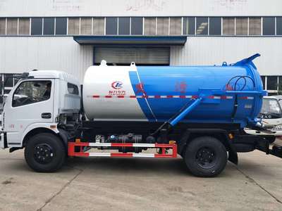 專業(yè)環(huán)保衛(wèi)士 東風(fēng)8噸吸污吸糞車，高效解決化糞池清理難題